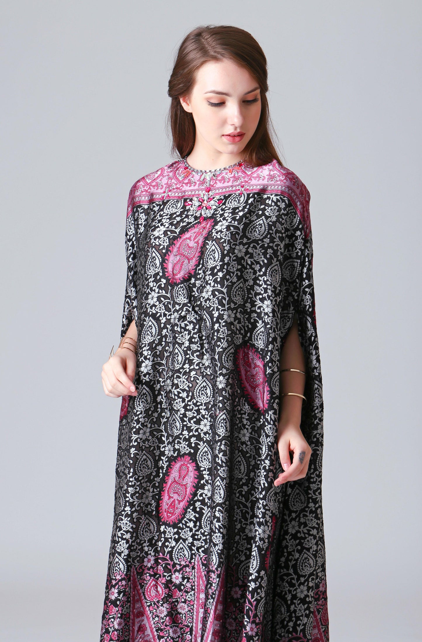 Brave - Pinkish Paisley Kaftan
