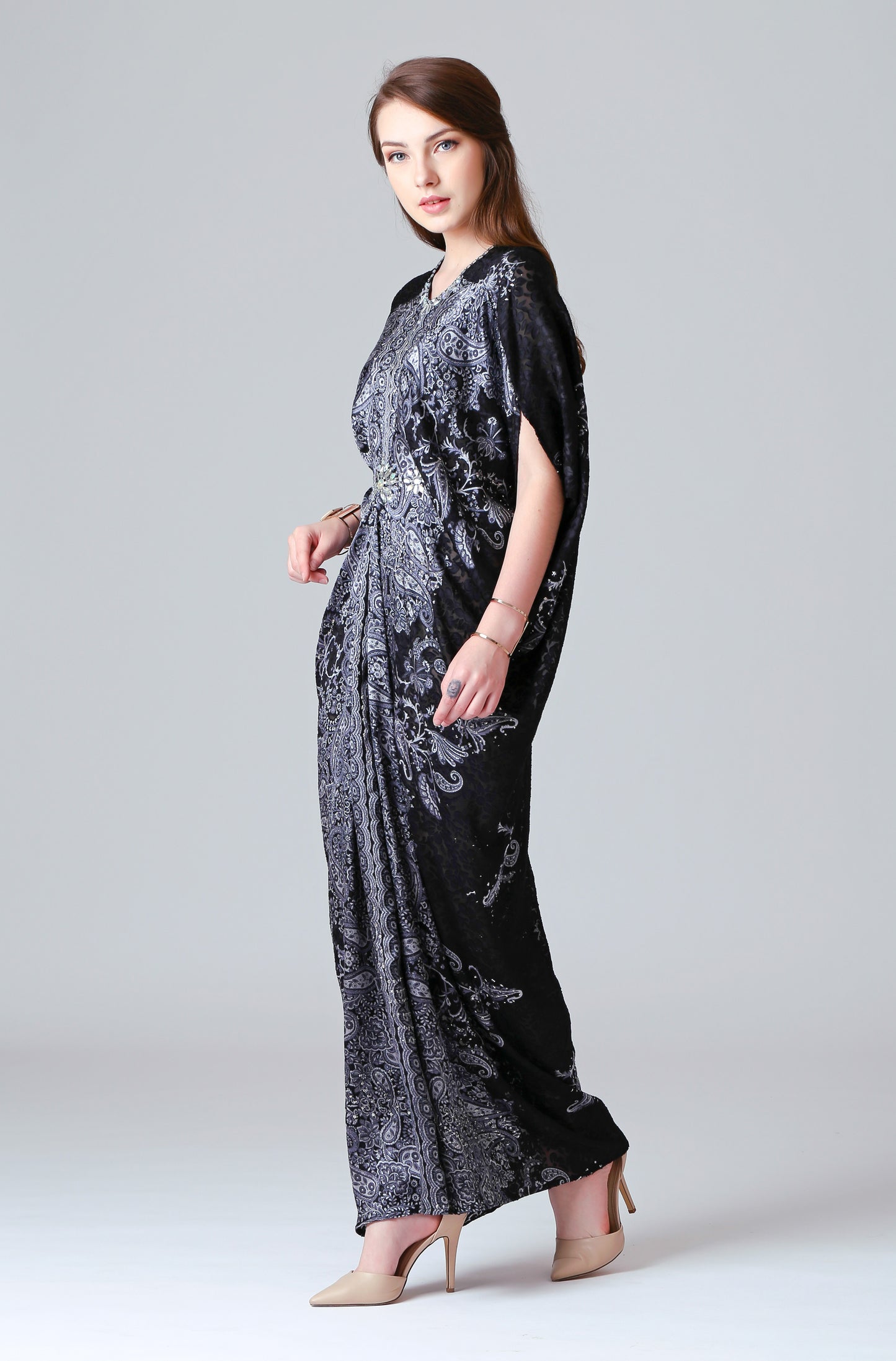 Innocence - Grey Black Paisley Kaftan
