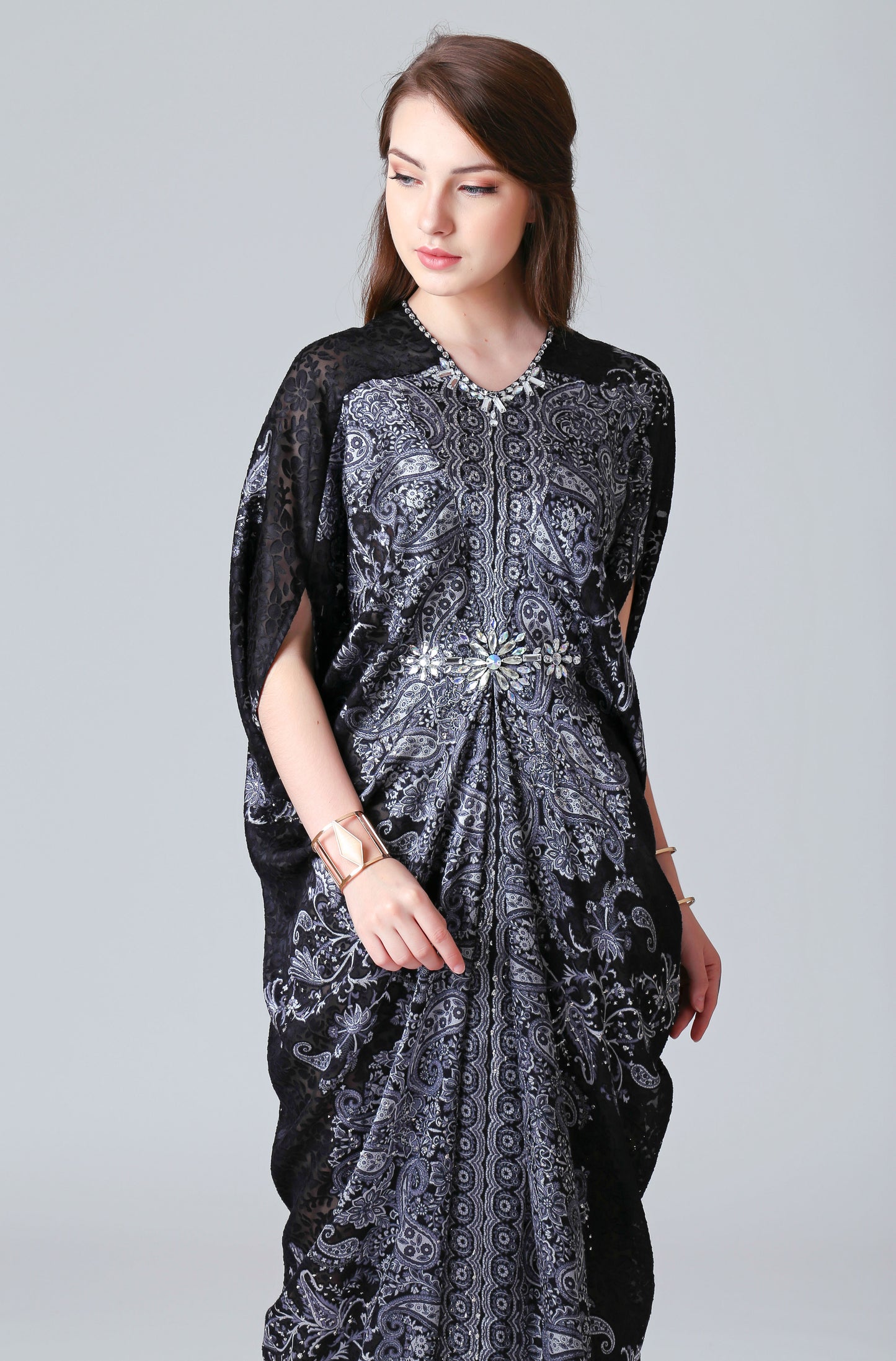 Innocence - Grey Black Paisley Kaftan
