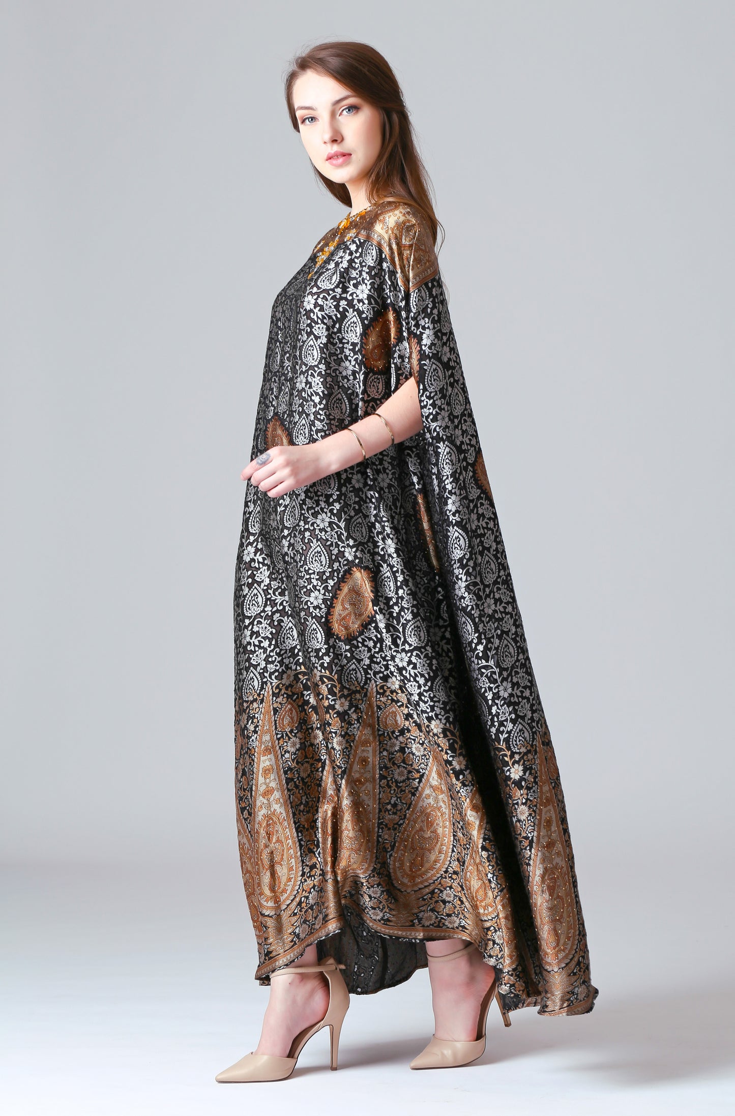 Brave - Goldish Paisley Kaftan